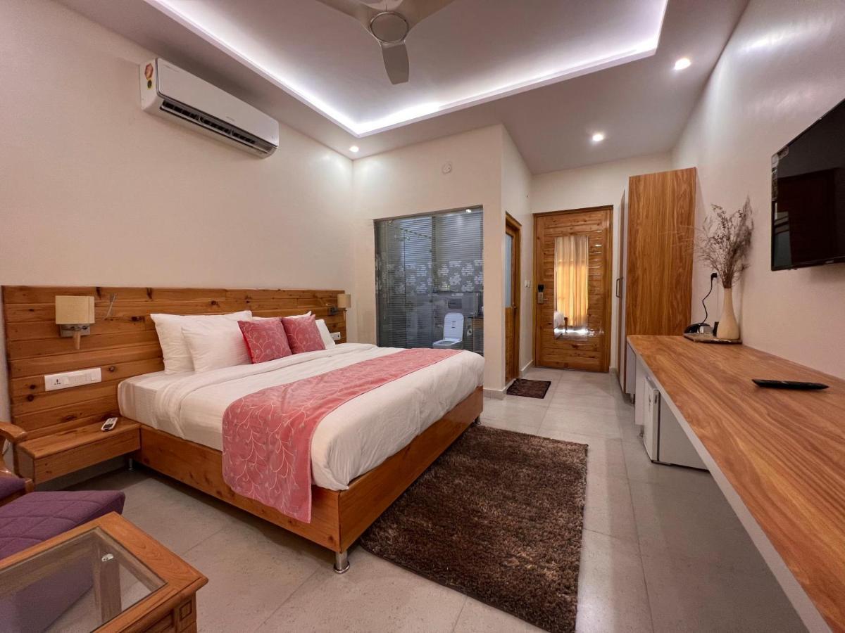 Hotel Dandelion By The Hills Lakhwār Exteriér fotografie